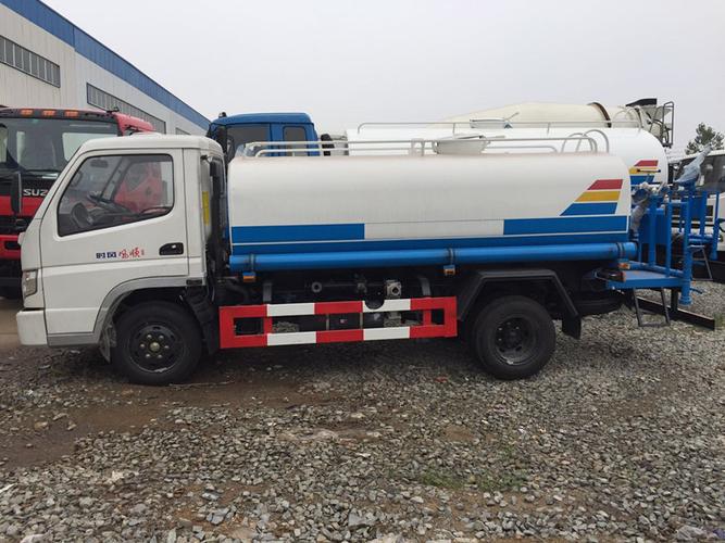  产品展示 专用汽车 洒水车 石狮5方洒水车销售热线15897611304